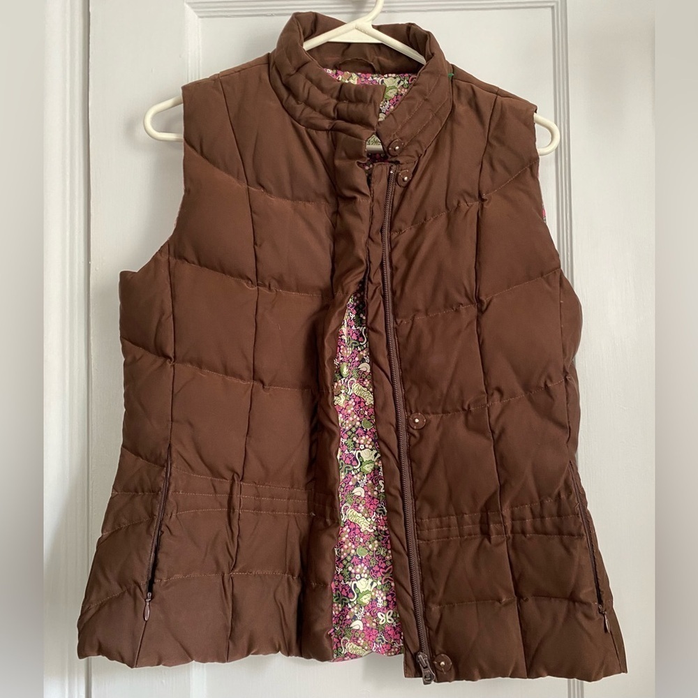 Lilly Pulitzer Down Brown Vest Paisley Floral Lining Zipper Snaps Size: Small